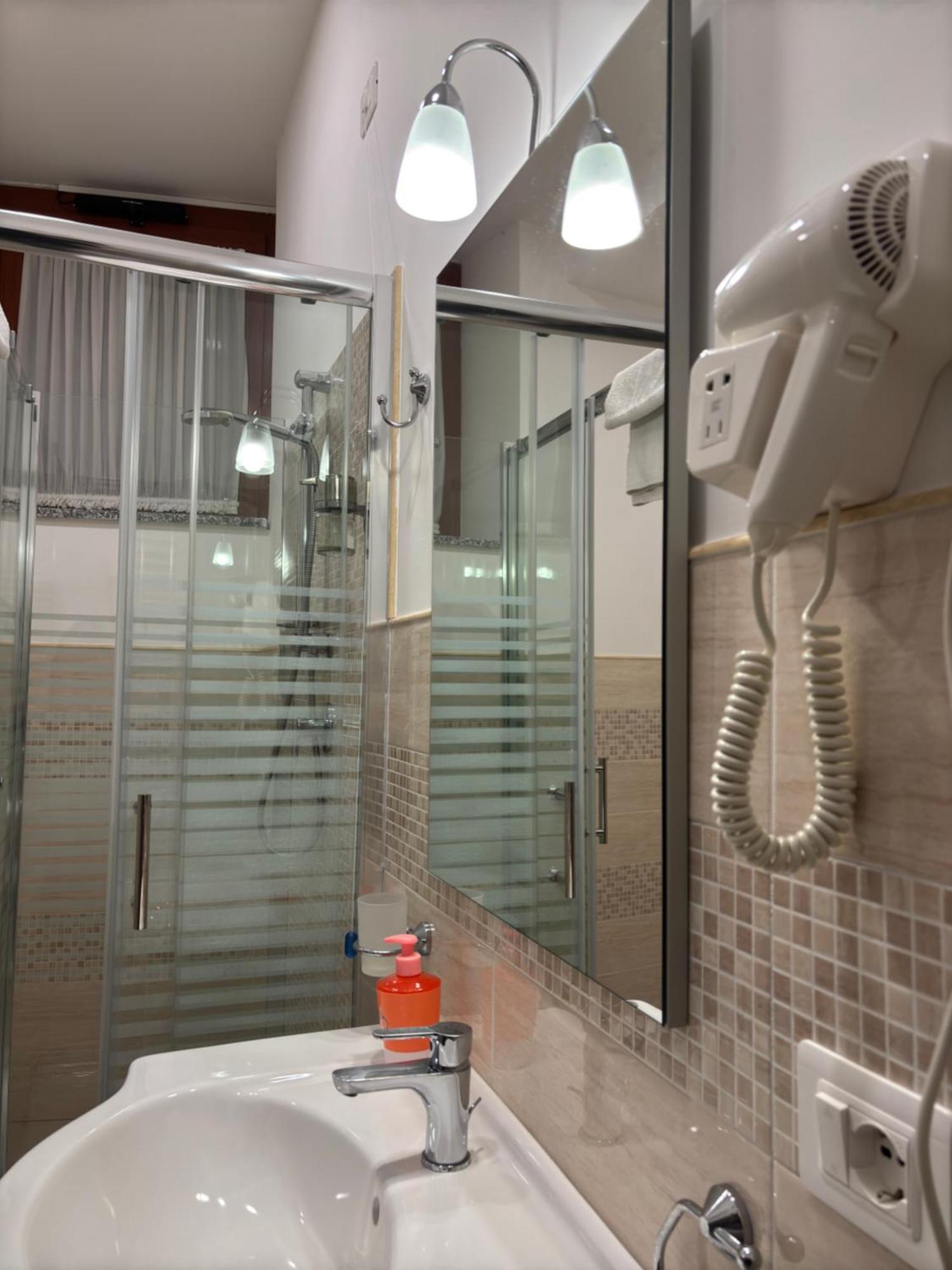 Solofra Serena Rooms מראה חיצוני תמונה