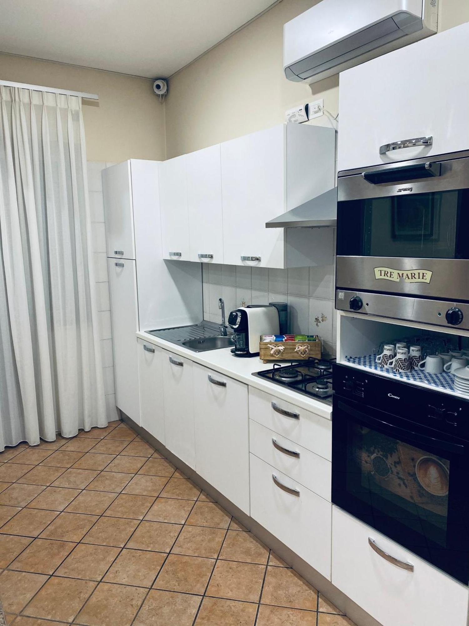 Solofra Serena Rooms מראה חיצוני תמונה